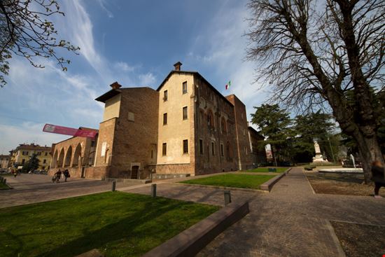 Abbiategrasso Il Castello Shutterstock.com 